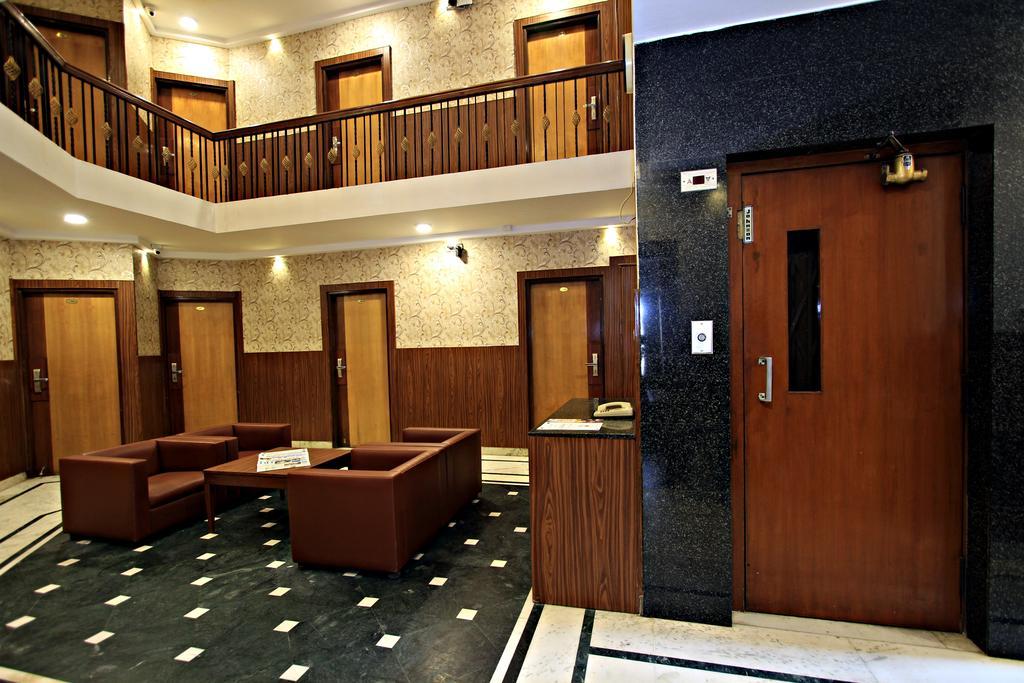 โรงแรมเอ็มไพร์อินเตอร์เนชั่นแนล เซ็นทรัลสตรีท บังกาลอร์ ภายนอก รูปภาพ